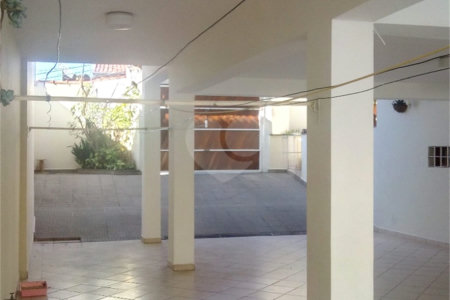Casa Térrea à venda com 3 quartos, sendo 2 suítes, em Vila Rosália, Guarulhos, SP