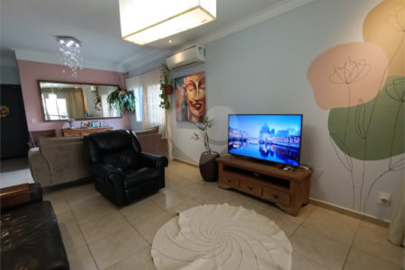 Casa à venda com 4 quartos, sendo 1 suíte, no condomínio Jardim Reserva Bom Viver de Indaiatuba, Indaiatuba - SP