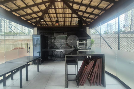 Apartamento à venda com 3 quartos, sendo 1 suíte, em Jardim Parque Morumbi, São Paulo, SP