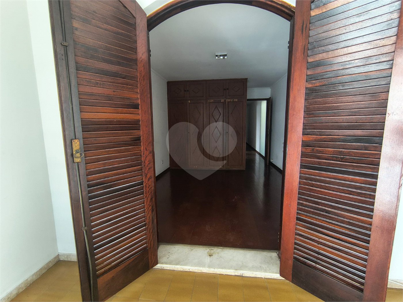 Sobrado à venda com 3 quartos, sendo 1 suíte,  em Jardim Esmeralda, São Paulo, SP