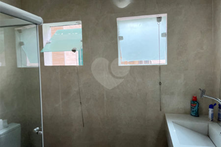 Casa Térrea à venda com 4 quartos, sendo 2 suítes, em Planalto Paulista, São Paulo, SP