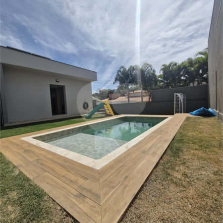 Casa à venda com 5 quartos, sendo 3 suítes, no condomínio Residencial Terras de Vinhedo, Vinhedo - SP