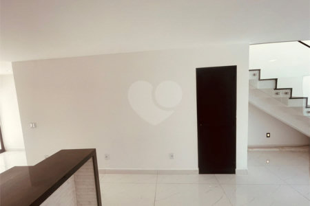 Casa à venda com 3 quartos, sendo 2 suítes, no condomínio Grand Park, Rio de Janeiro - RJ