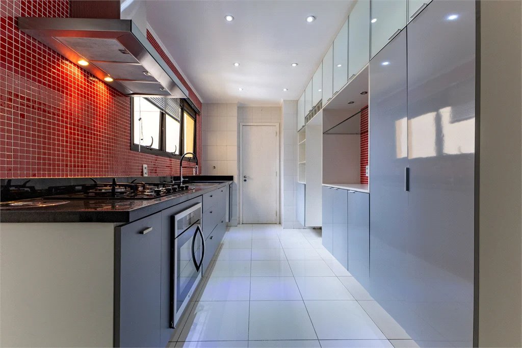 Apartamento à venda com 4 quartos, sendo 3 suítes, em Vila Suzana, São Paulo, SP