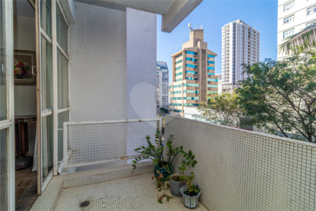 Apartamento à venda com 4 quartos, sendo 1 suíte,  em Higienópolis, São Paulo, SP
