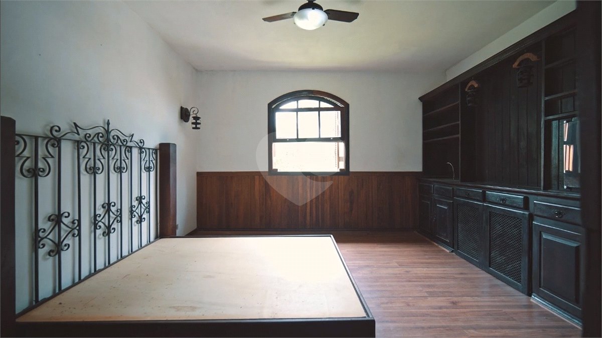 Terreno à venda com 6 quartos no condomínio Quinta dos Lagos, Cotia - SP