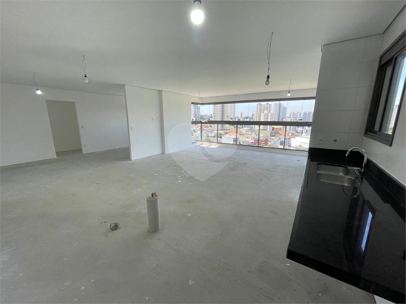 Apartamento à venda com 3 suítes em Jardim Bebedouro, Guarulhos, SP