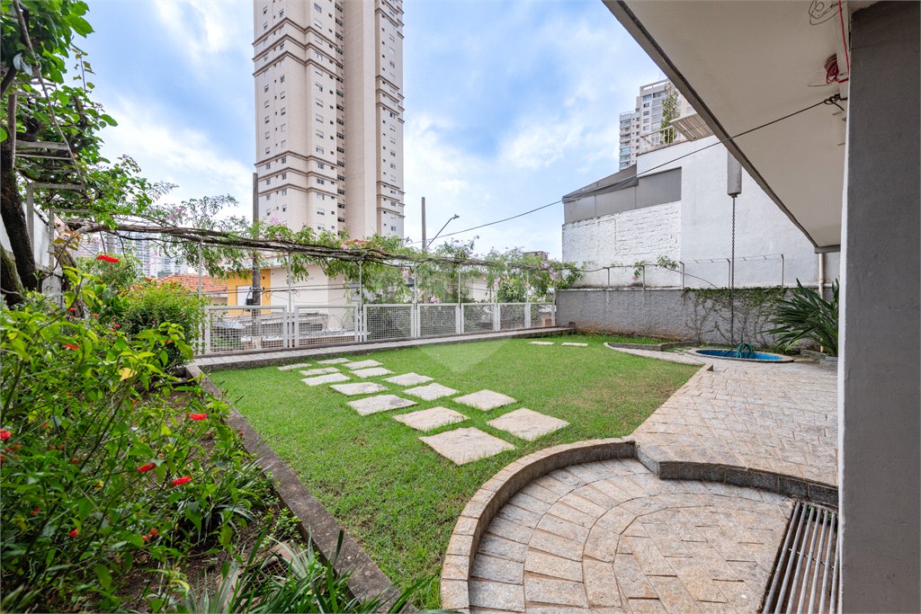 Casa Térrea à venda com 7 quartos, sendo 1 suíte, em Santana, São Paulo, SP