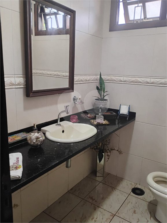 Casa à venda com 3 quartos, sendo 1 suíte,  em Vila Suissa, Mogi das Cruzes, SP