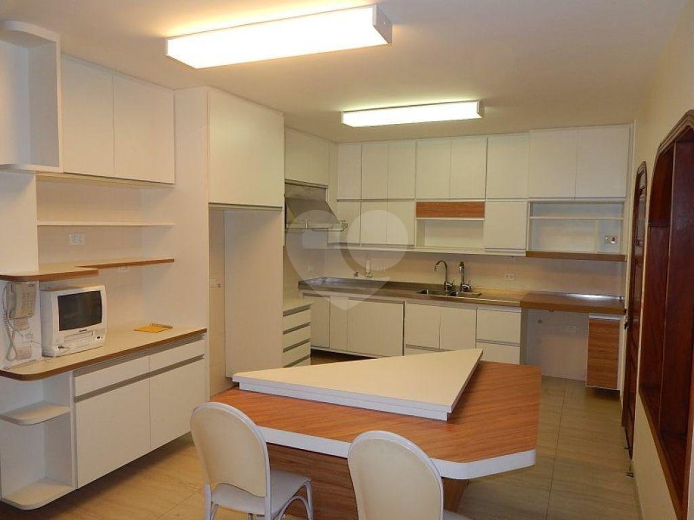 Casa à venda com 5 suítes em Jardim Marajoara, São Paulo, SP