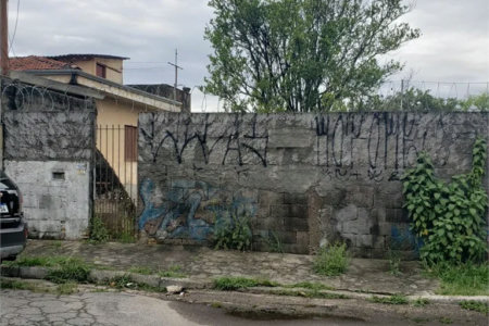 Terreno à venda em Jardim Rizzo, São Paulo, SP