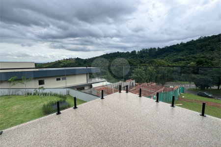 Terreno à venda com 3 suítes no condomínio Quintas da Boa Vista, Atibaia - SP