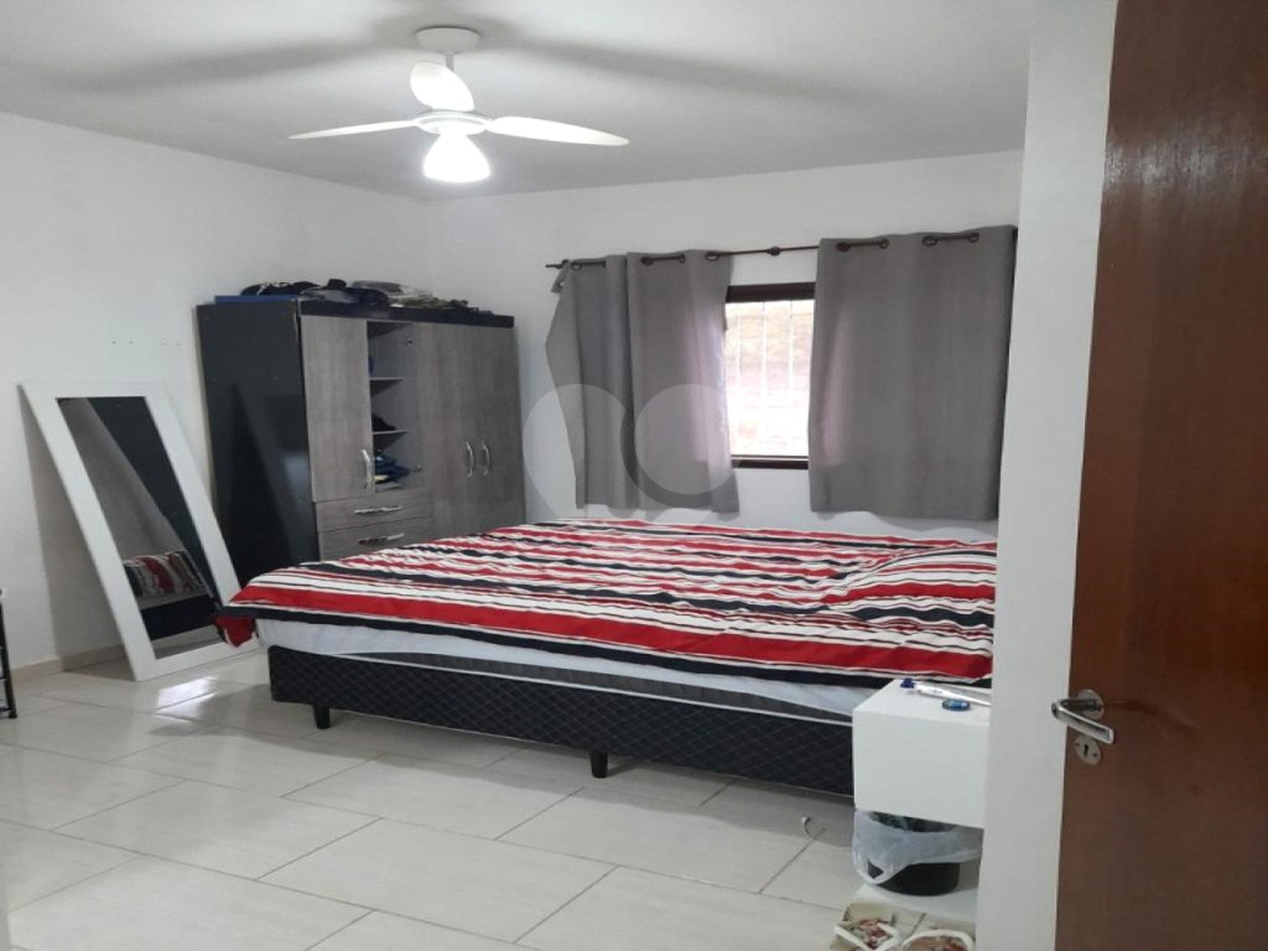 Casa à venda com 4 quartos, sendo 1 suíte, em City Bussocaba, Osasco, SP