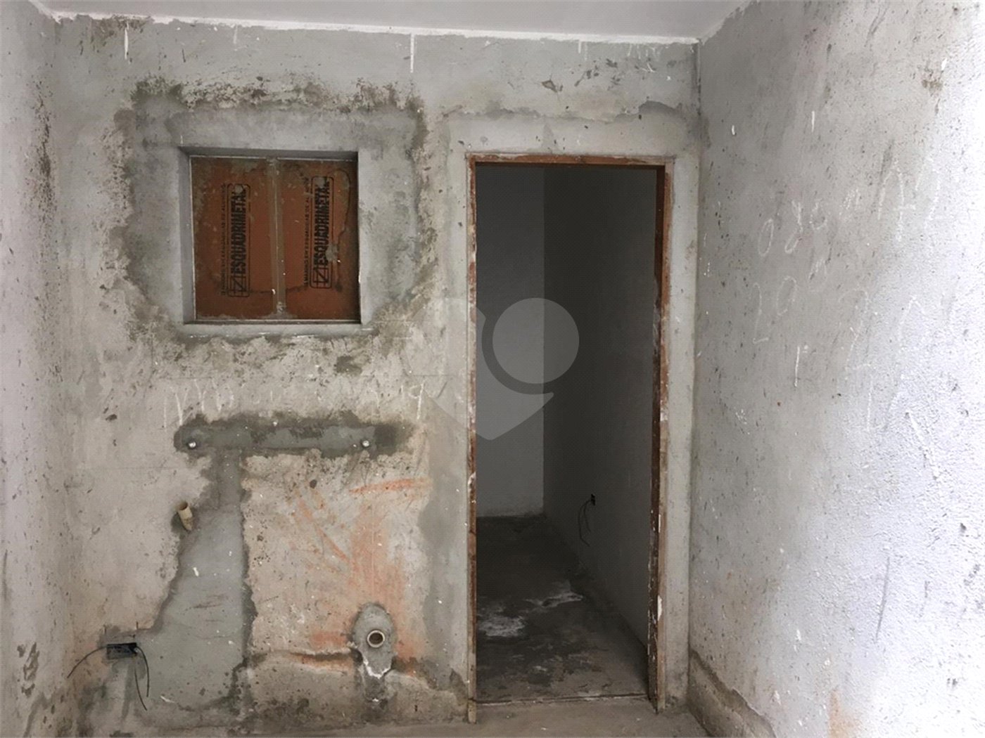 Casa à venda com 4 quartos, sendo 3 suítes,  em Vila Monumento, São Paulo, SP