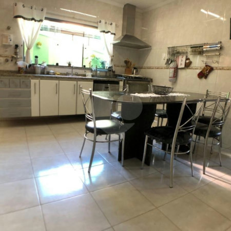 Sobrado à venda com 3 suítes em Água Fria, São Paulo, SP
