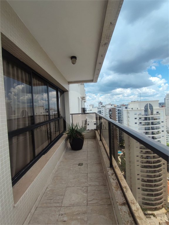 Apartamento à venda com 4 suítes em Moema, São Paulo, SP