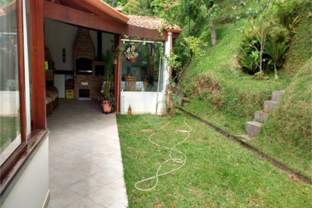 Casa à venda com 4 quartos, sendo 2 suítes,  no condomínio Ypê Branco I, São Paulo - SP