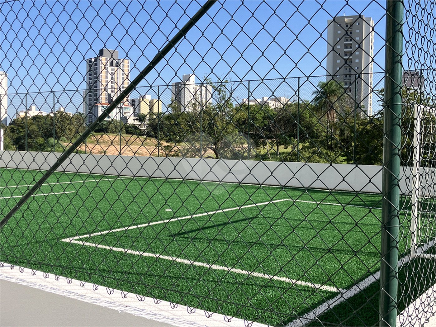 Apartamento à venda com 3 quartos, sendo 1 suíte,  em Parque Campolim, Sorocaba, SP