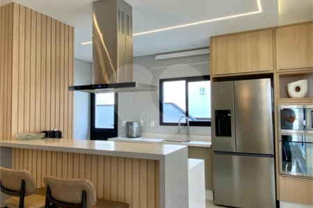 Casa à venda com 4 quartos, sendo 3 suítes, no condomínio Bella Città - Fazenda Rodeio, Mogi das Cruzes - SP