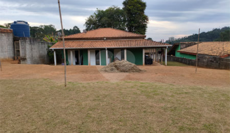 Casa à venda com 2 quartos em Chácaras Santa Martha, Várzea Paulista, SP