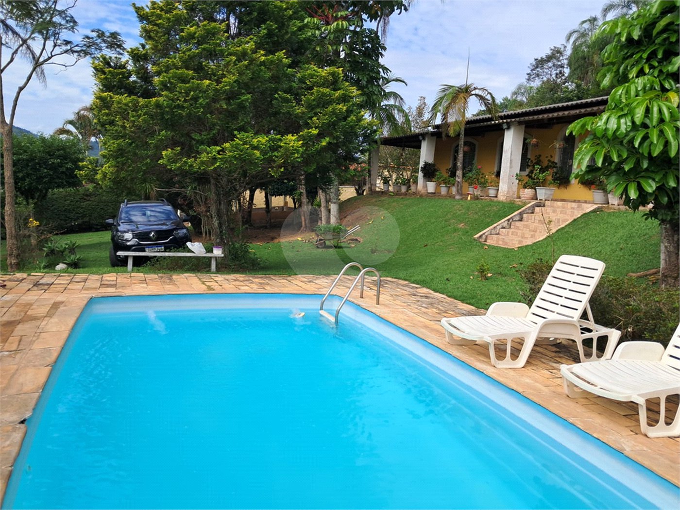 Casa à venda com 3 quartos, sendo 1 suíte, em Alpes D'ouro, Bom Jesus dos Perdões, SP
