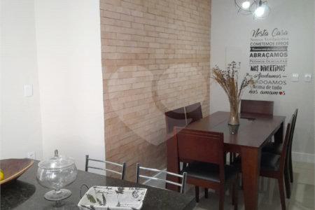 Casa à venda com 3 quartos, sendo 1 suíte,  em Vila Suissa, Mogi das Cruzes, SP