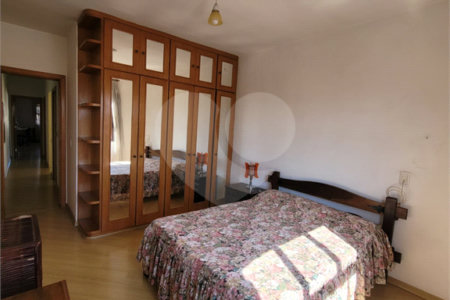 Sobrado à venda com 3 quartos, sendo 1 suíte, em Jardim da Glória, Cotia, SP