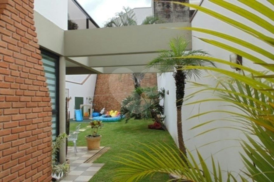 Sobrado à venda com 4 quartos, sendo 3 suítes,  em Jardim Franca, São Paulo, SP