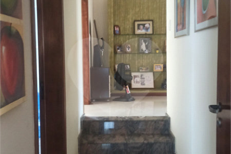 Casa à venda com 3 quartos, sendo 1 suíte, no condomínio Serra da Estrela, Atibaia - SP