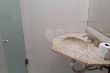 Apartamento à venda com 3 quartos, sendo 1 suíte, em República, São Paulo, SP