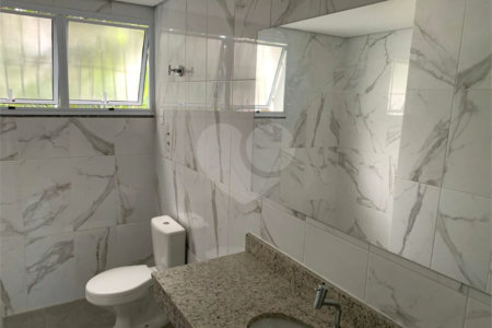 Sobrado à venda ou para alugar com 7 quartos, sendo 3 suítes, em Vila Mariana, São Paulo, SP