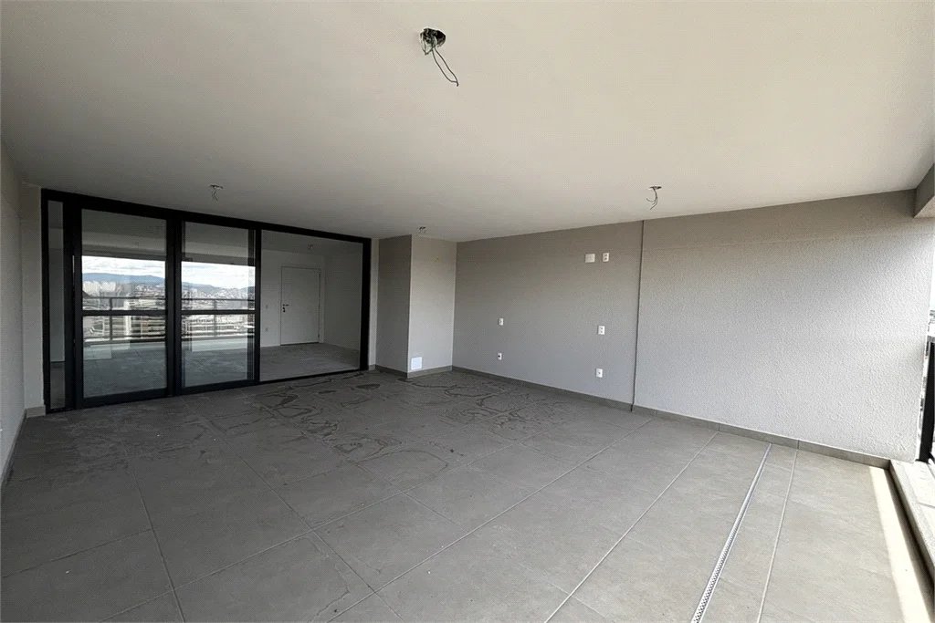 Apartamento à venda com 3 suítes em Vila Romana, São Paulo, SP