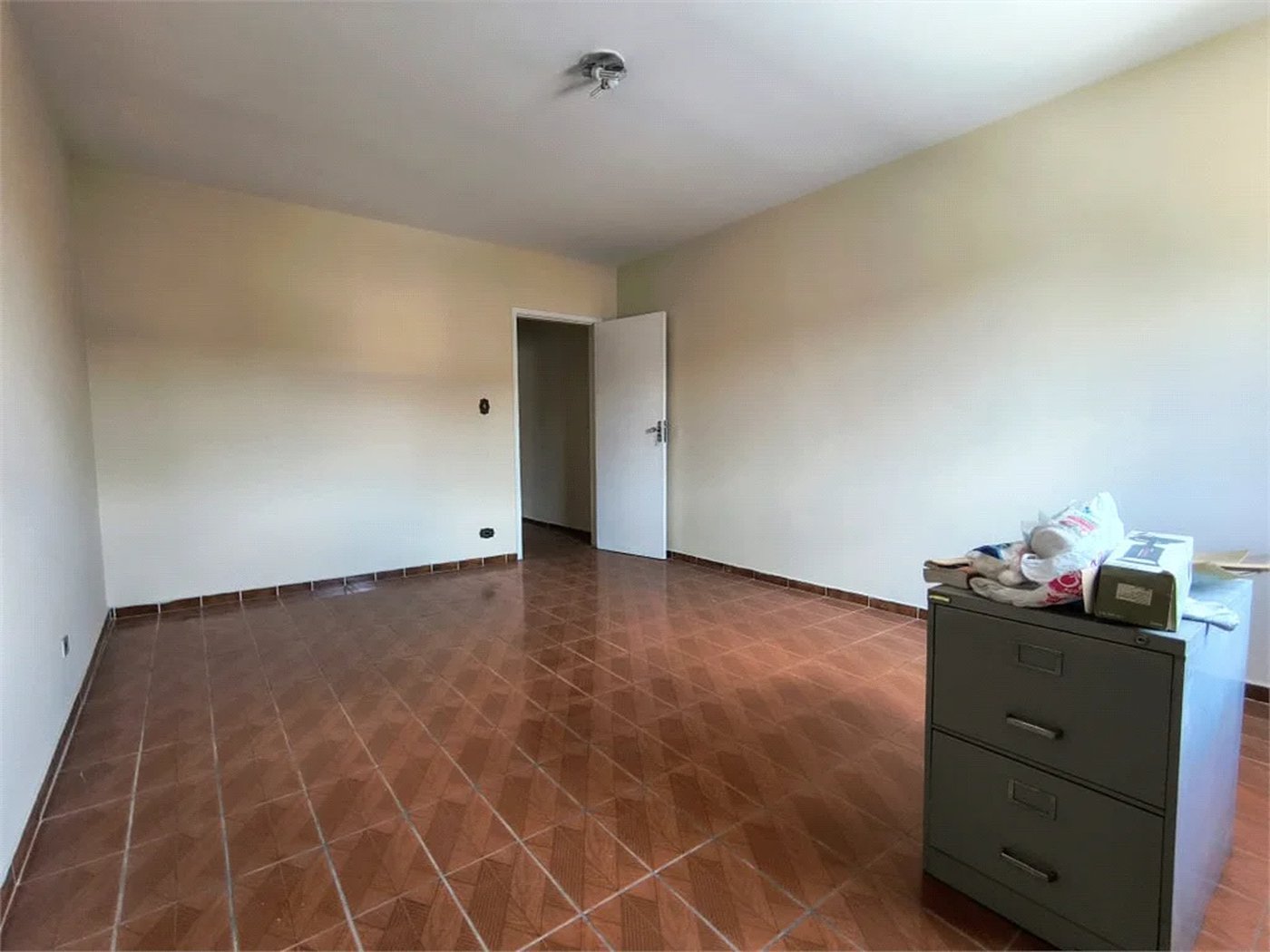 Sobrado à venda com 3 quartos, sendo 1 suíte,  em Vila Polopoli, São Paulo, SP