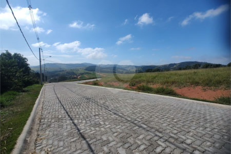 Terreno à venda no condomínio Residencial Solar São Judas Tadeu, Piracaia - SP