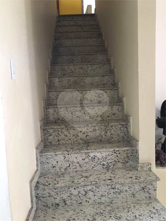 Sobrado à venda com 3 suítes em Vila Nivi, São Paulo, SP
