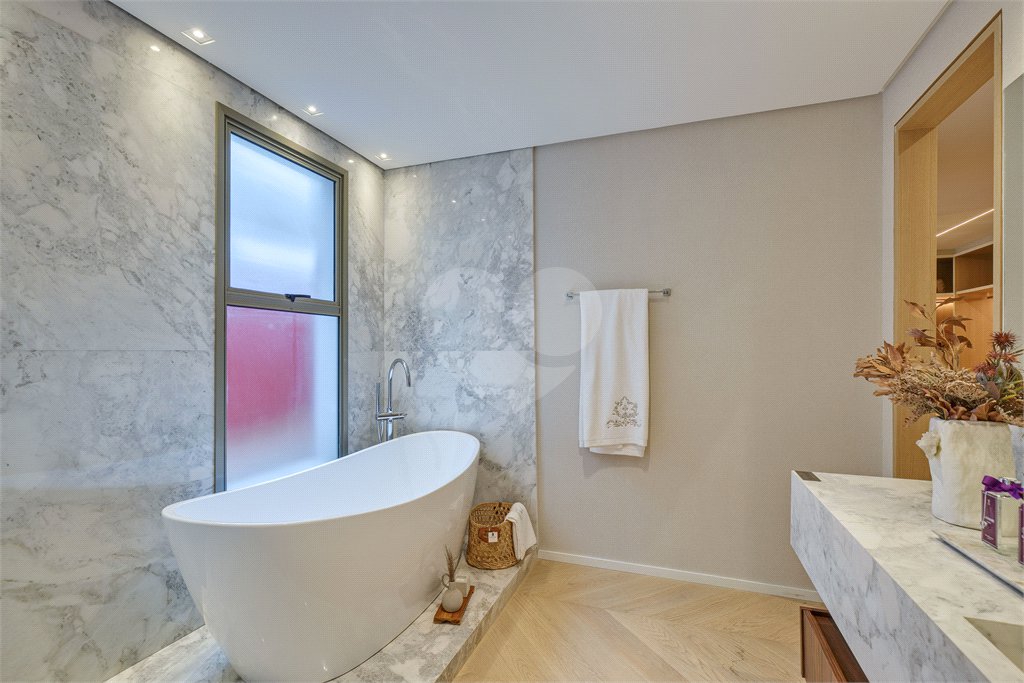 Apartamento à venda com 4 suítes em Brooklin, São Paulo, SP