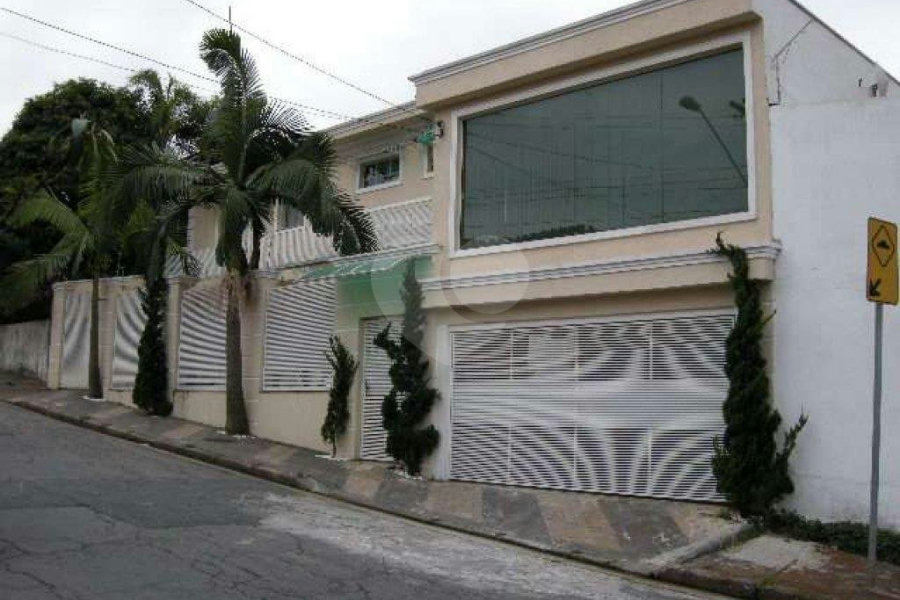Sobrado à venda com 3 suítes em Butantã, São Paulo, SP