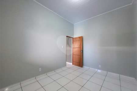 Casa à venda com 3 quartos, sendo 1 suíte, em Vila Vendramini, Itapetininga, SP