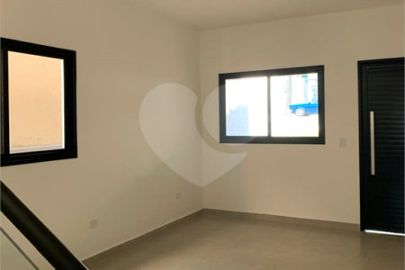 Casa à venda com 3 quartos, sendo 1 suíte, no condomínio Villa D'este, Cotia - SP