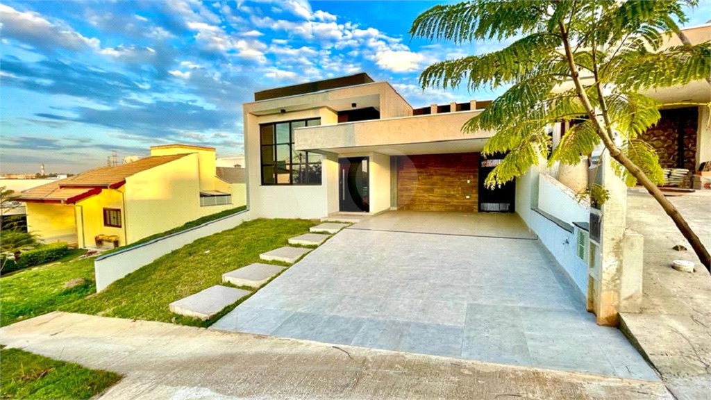 Casa à venda com 3 quartos, sendo 2 suítes, no condomínio Condomino Campos do Conde - Fase 2, Sorocaba - SP