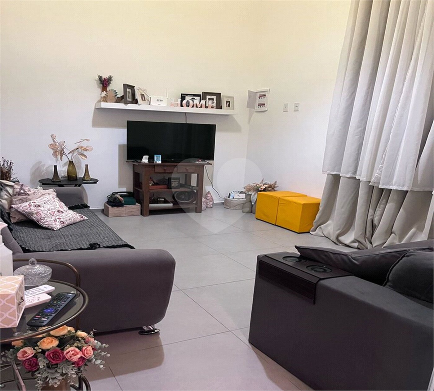 Casa à venda com 3 quartos, sendo 1 suíte, no condomínio Jardim Toscana, Indaiatuba - SP