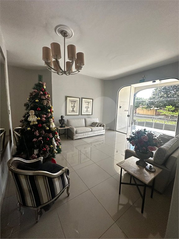 Apartamento à venda com 2 quartos, sendo 1 suíte, no Centro, Ponta Porã, MS