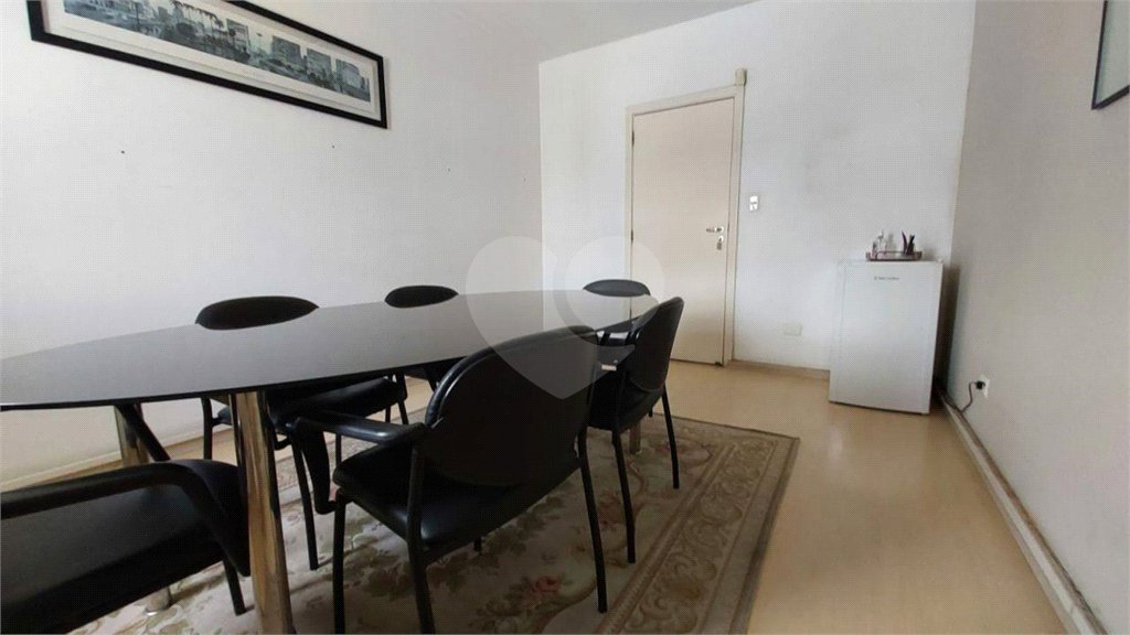 Casa à venda com 4 quartos, sendo 2 suítes,  em Vila Alexandria, São Paulo, SP