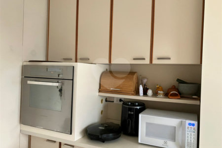 Apartamento à venda com 4 quartos, sendo 2 suítes, em Vila Andrade, São Paulo, SP