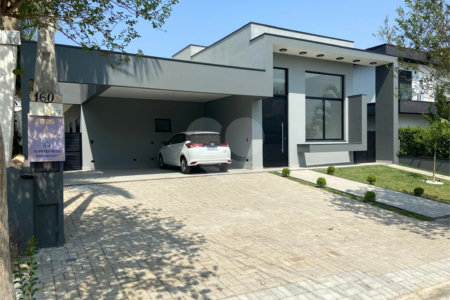 Casa à venda com 3 suítes no condomínio Shambala II, Atibaia - SP