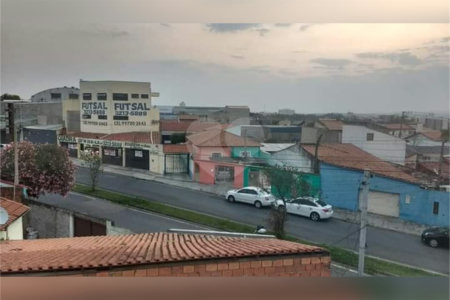Casa à venda com 3 quartos, sendo 1 suíte, em Vila Nova Sorocaba, Sorocaba, SP