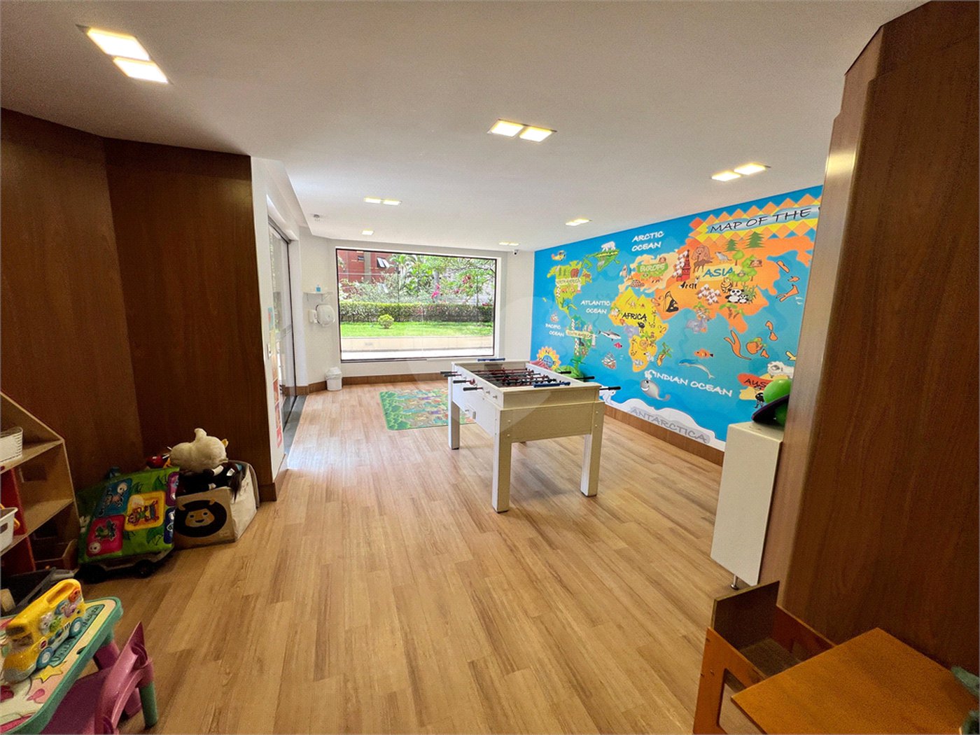 Apartamento à venda com 4 quartos, sendo 3 suítes, em Itaim Bibi, São Paulo, SP