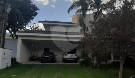 Casa à venda com 4 suítes no condomínio Damha I, São Carlos - SP