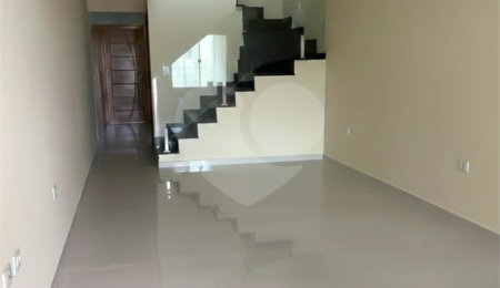 Sobrado à venda com 3 quartos, sendo 1 suíte, em Jardim Vila Formosa, São Paulo, SP