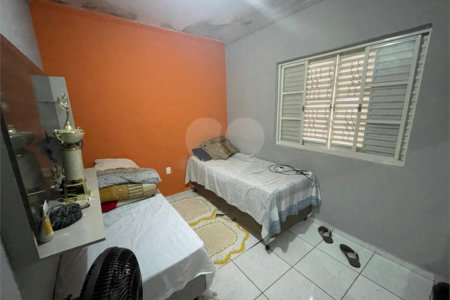 Casa à venda com 3 quartos, sendo 1 suíte,  em Bosque, Vinhedo, SP